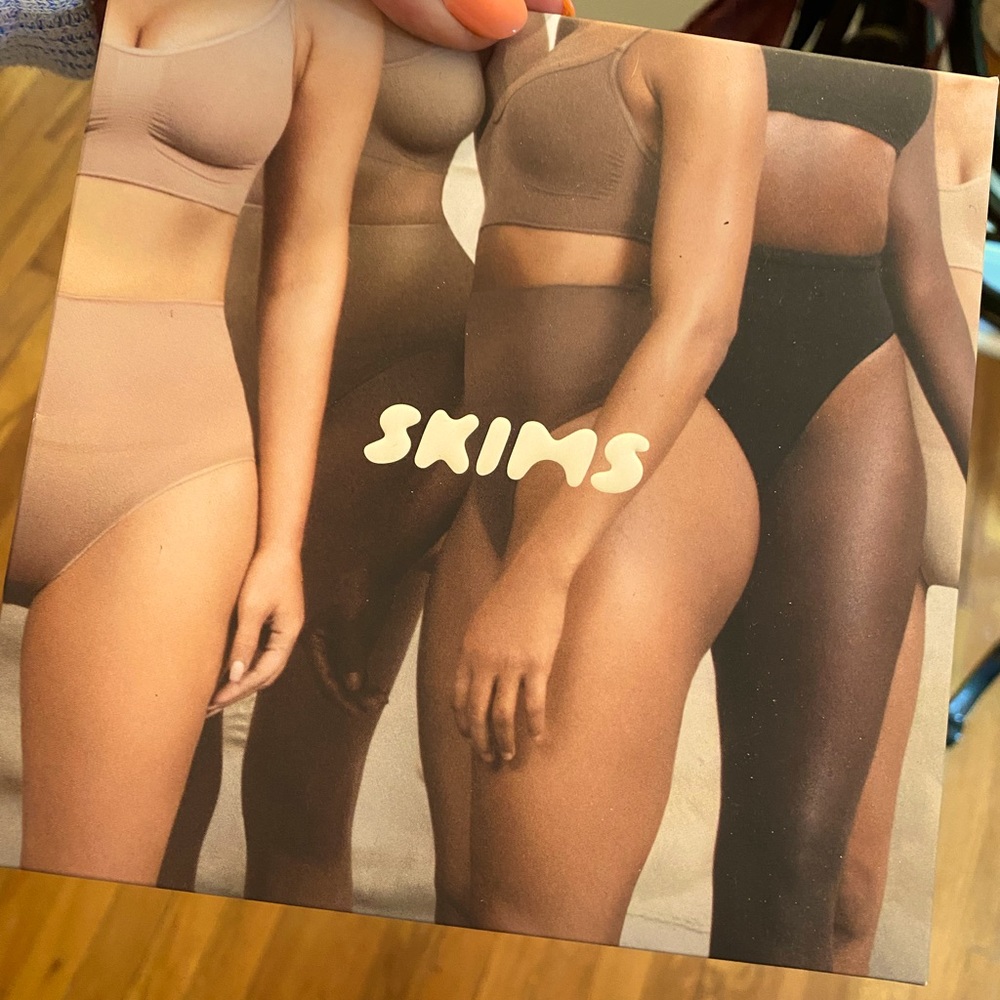 SKIMS CONTROL TOP THONG